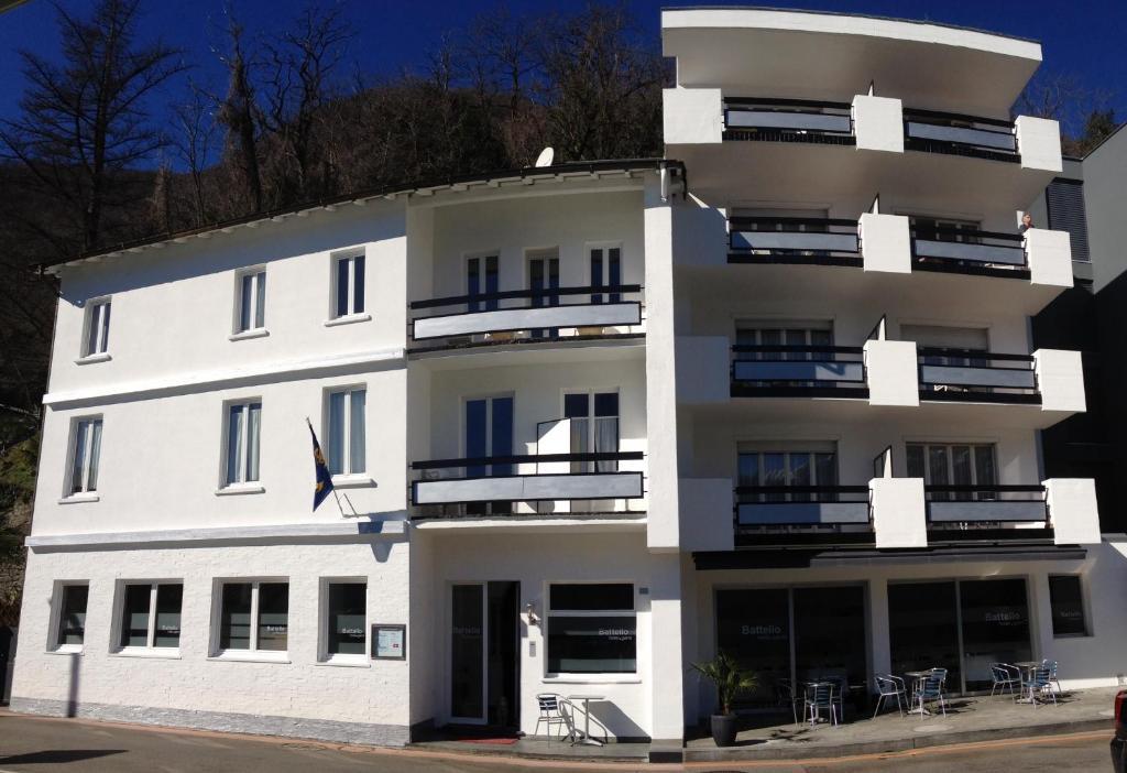 Hotel Garni Battello Мелиде Экстерьер фото