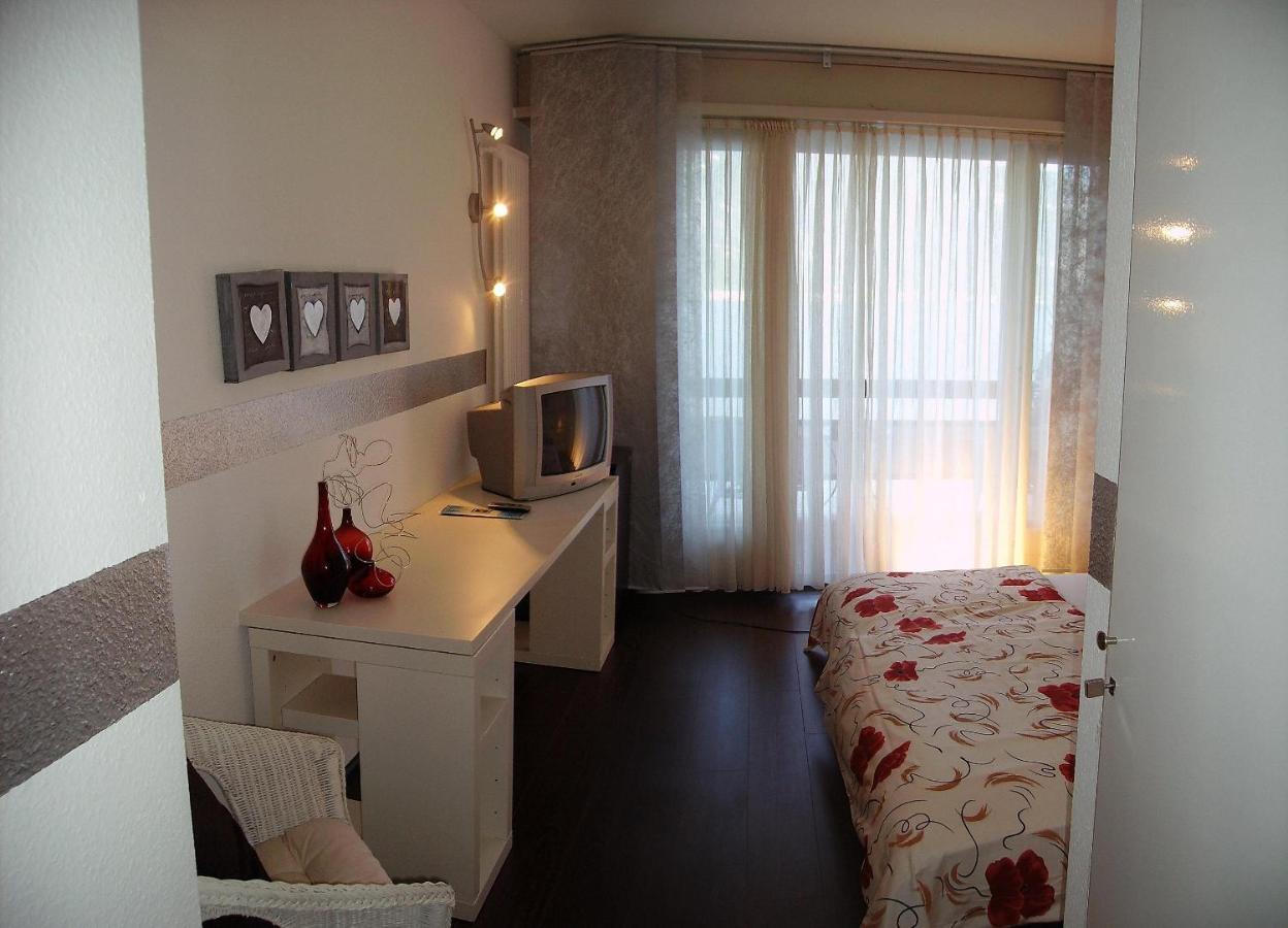 Hotel Garni Battello Мелиде Номер фото